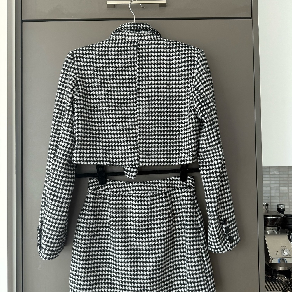 Black White Houndstooth Cropped Blazer & Skirt Set Size S Thick Material - Picture 10 of 16